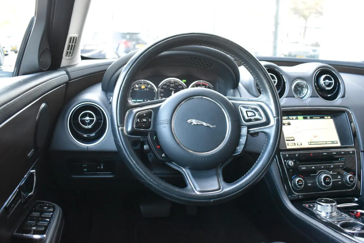 3.0 V6D LEDER PANODAK LMV 121000KM!