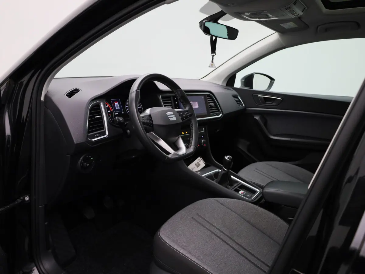 1.5 TSI Style Business Intense | Panoramadak | Trekhaak | Navigatie | Apple Carplay / Android Auto | Achteruitrijcamera | Cruise Control | Climate Control | Lichtmetalen Velgen |