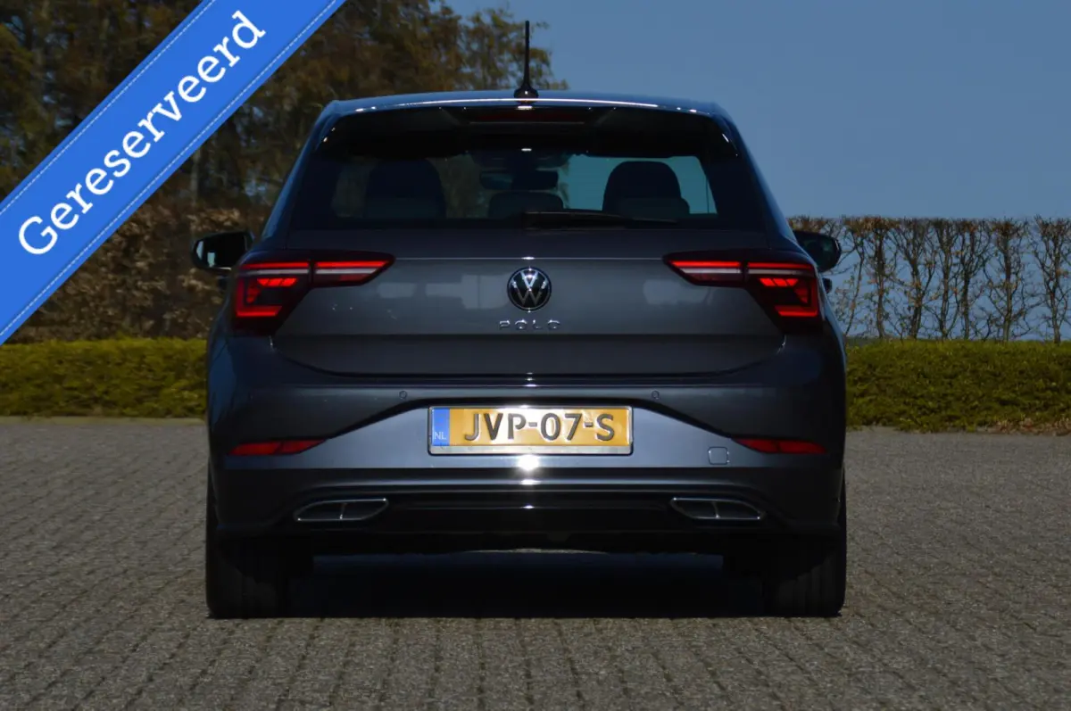 1.0 TSI 95 pk R-Line DSG automaat 9366 km!