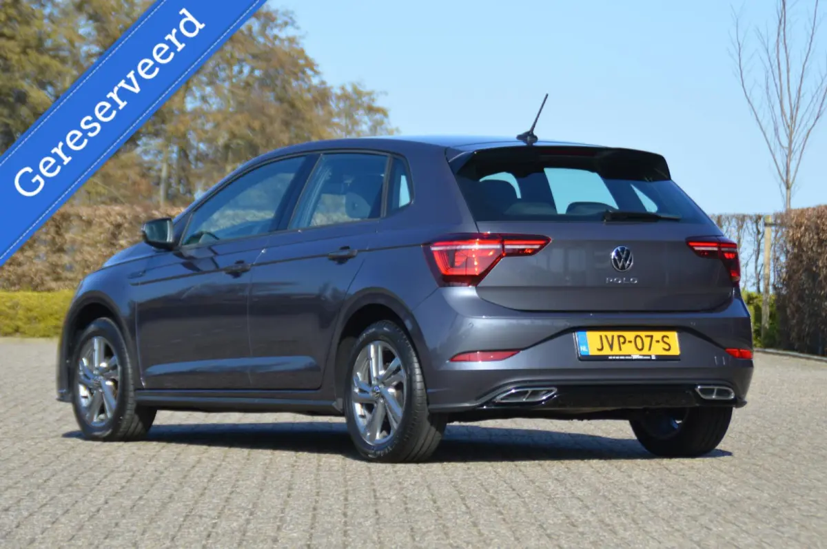1.0 TSI 95 pk R-Line DSG automaat 9366 km!