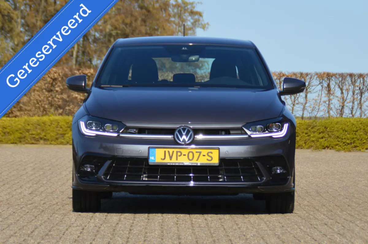 1.0 TSI 95 pk R-Line DSG automaat 9366 km!