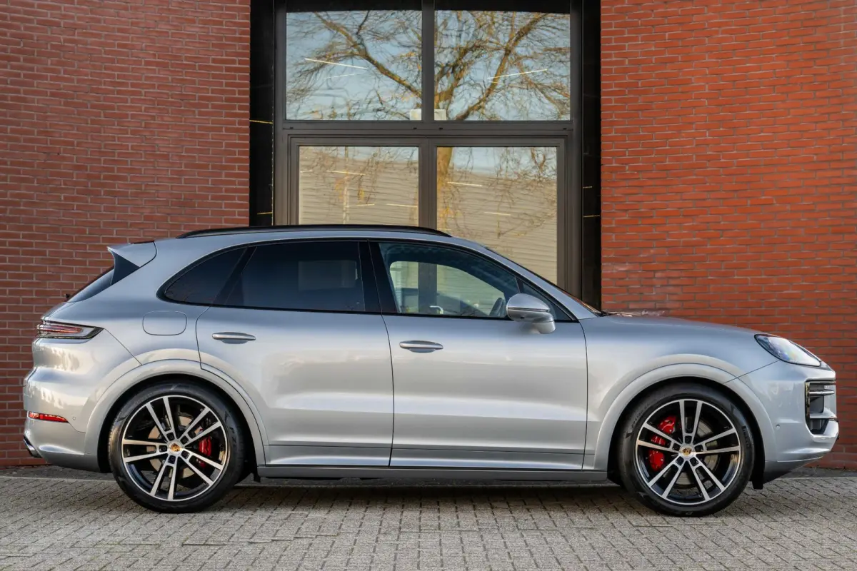3.0 E-Hybrid SportDesign 4-Wielsturing InnoDrive