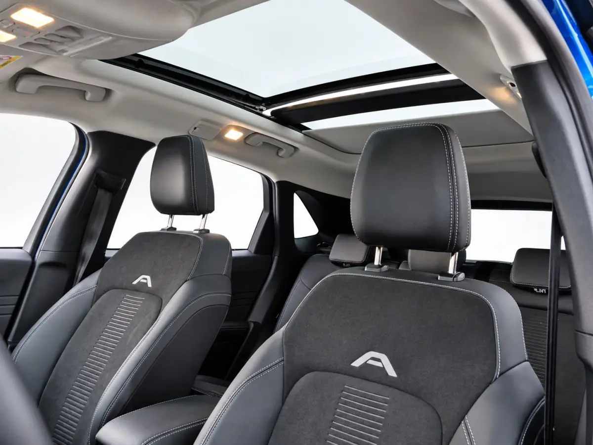 2.5 PHEV Active X 243pk | Elektr. trekhaak | Panoramadak | Adaptive Cruise | Dodehoek Detectie | 19" LMV |
