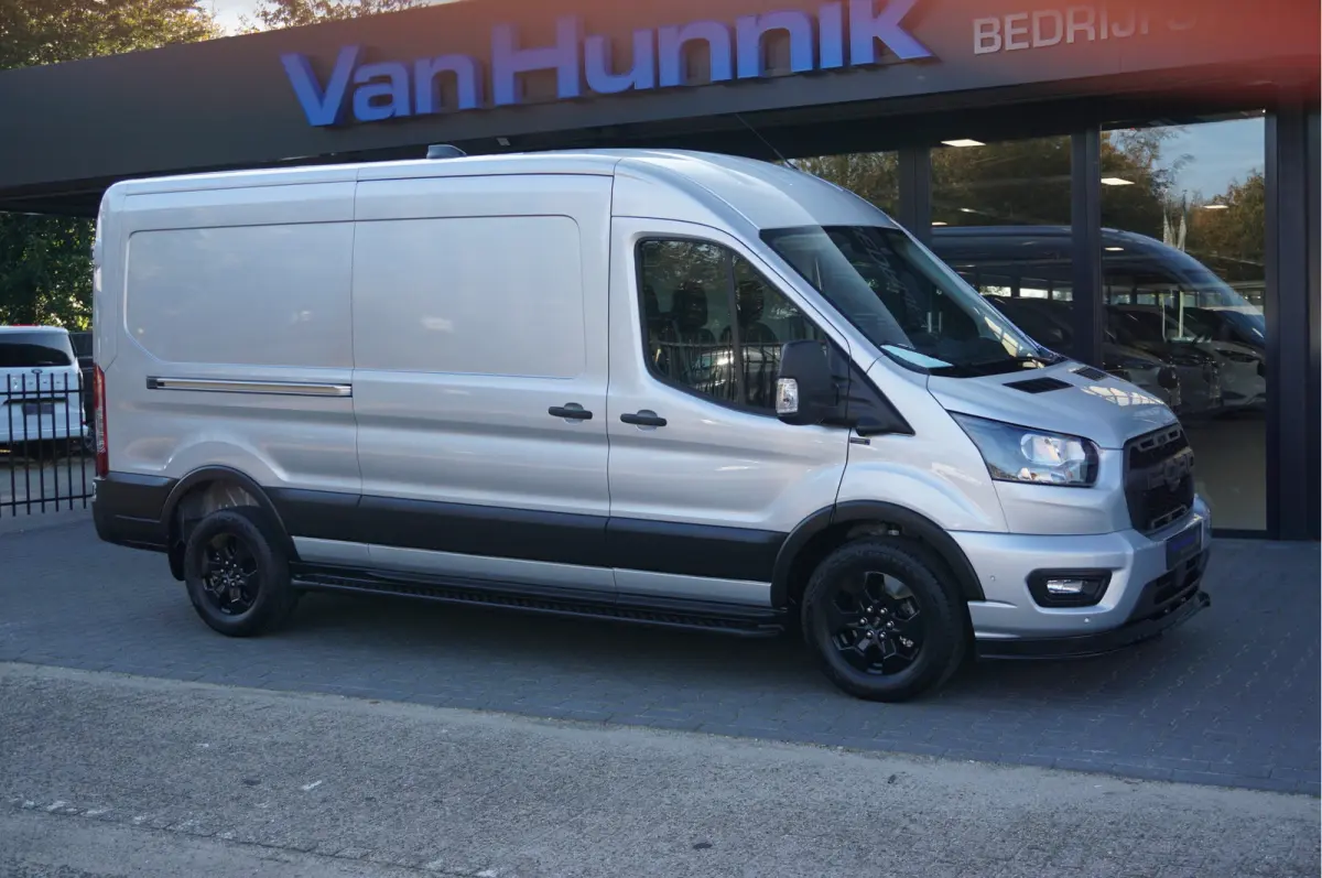 350L 130PK AUT JWR EDITION L3H2 BPM VRIJ!! Sync4 Navi, 360 Camera, LM Velg, Trekhaak!! NR. A64