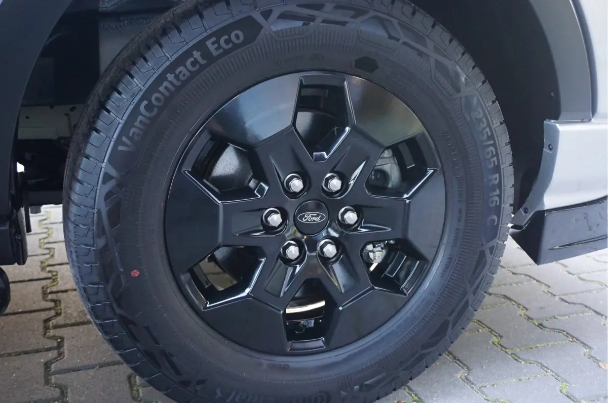 350L 130PK AUT JWR EDITION L3H2 BPM VRIJ!! Sync4 Navi, 360 Camera, LM Velg, Trekhaak!! NR. A64