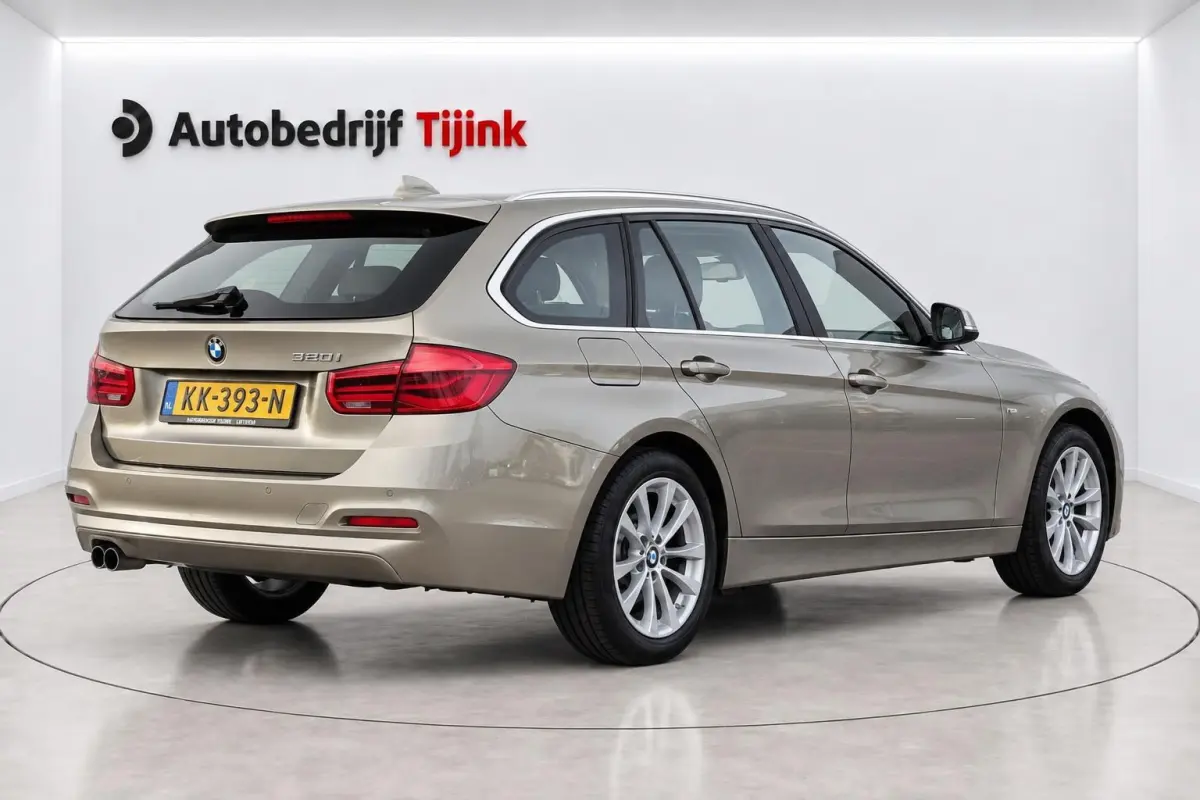 320i Centennial High Executive | Automaat | Navi | Stoelverwarming | LED | Cruise | PDC |