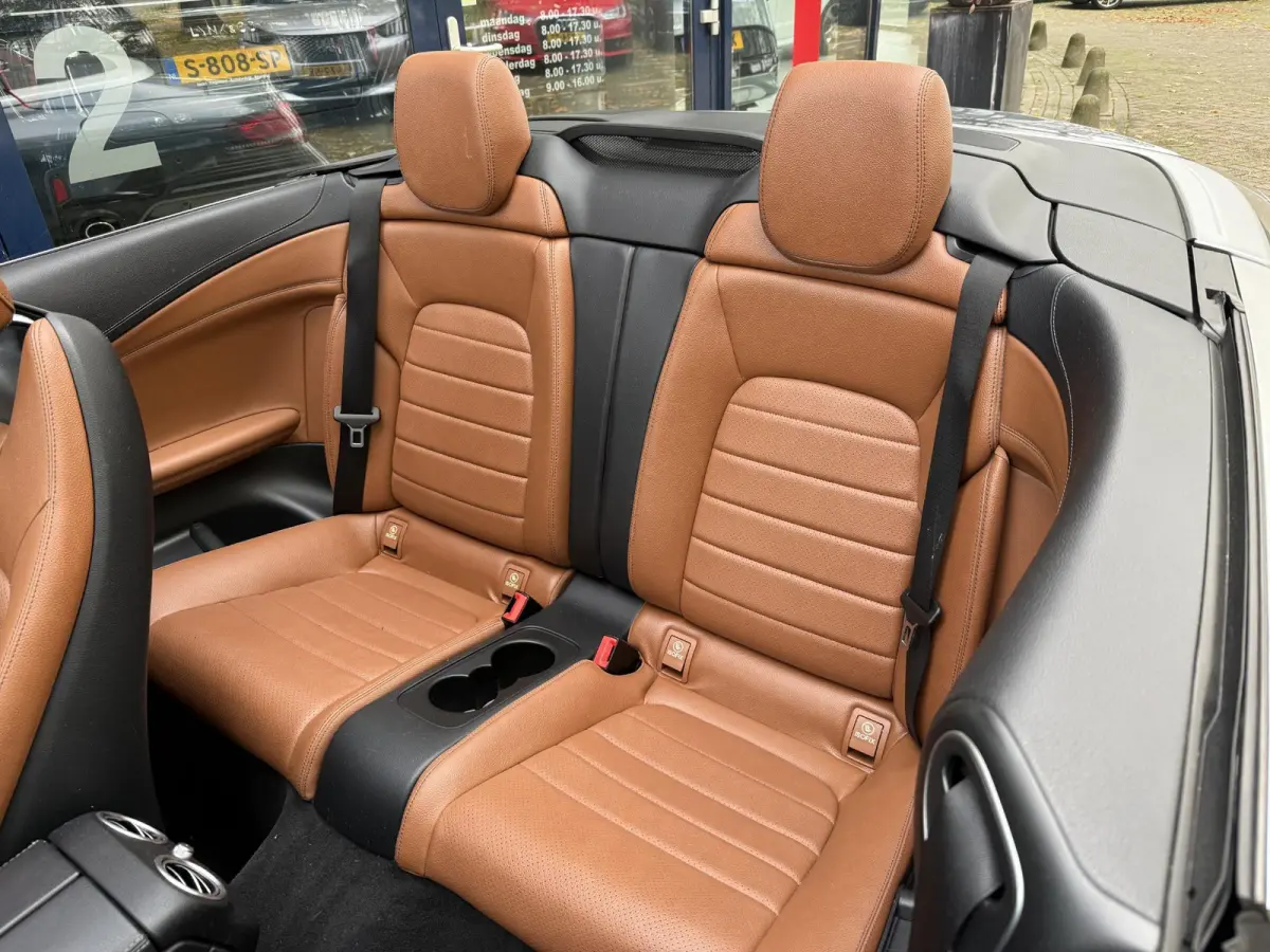 180 Prestige AMG-Styling AUTOMAAT | Leer | Navigatie | 19 inch | Cruise Control | Climate Control
