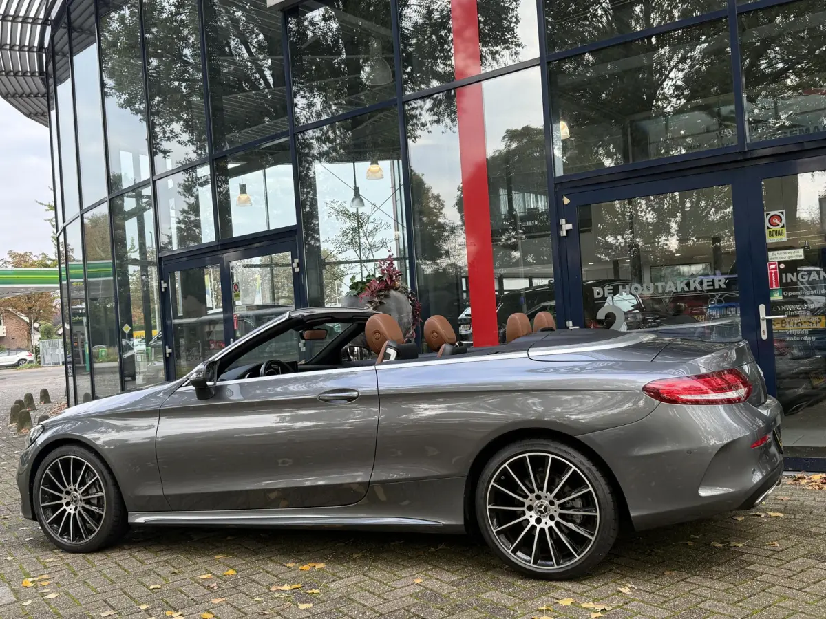 180 Prestige AMG-Styling AUTOMAAT | Leer | Navigatie | 19 inch | Cruise Control | Climate Control
