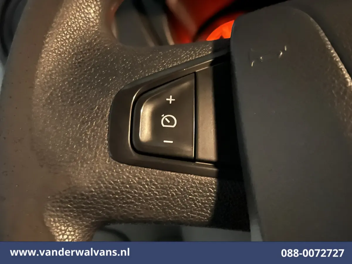2.3 CDTI L3H2 Euro6 Airco | Imperiaal | 2500kg Trekhaak | Cruisecontrol | Parkeersensoren Sidebars, Bijrijdersbank