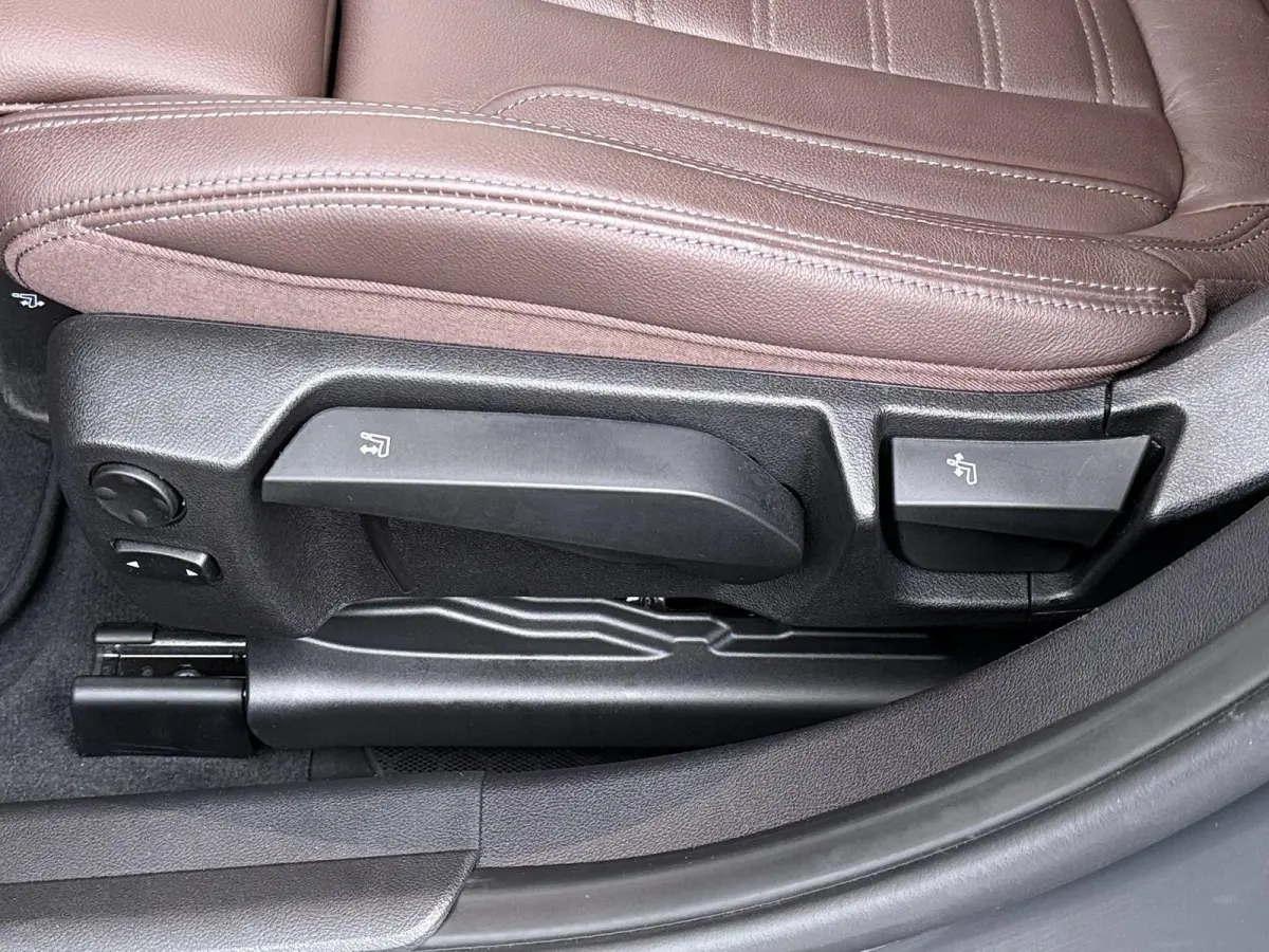 330e | SoH 100% | M-Sportpakket Pro | Panoramadak | Head-Up | Driving Assistant | Comfort Access |