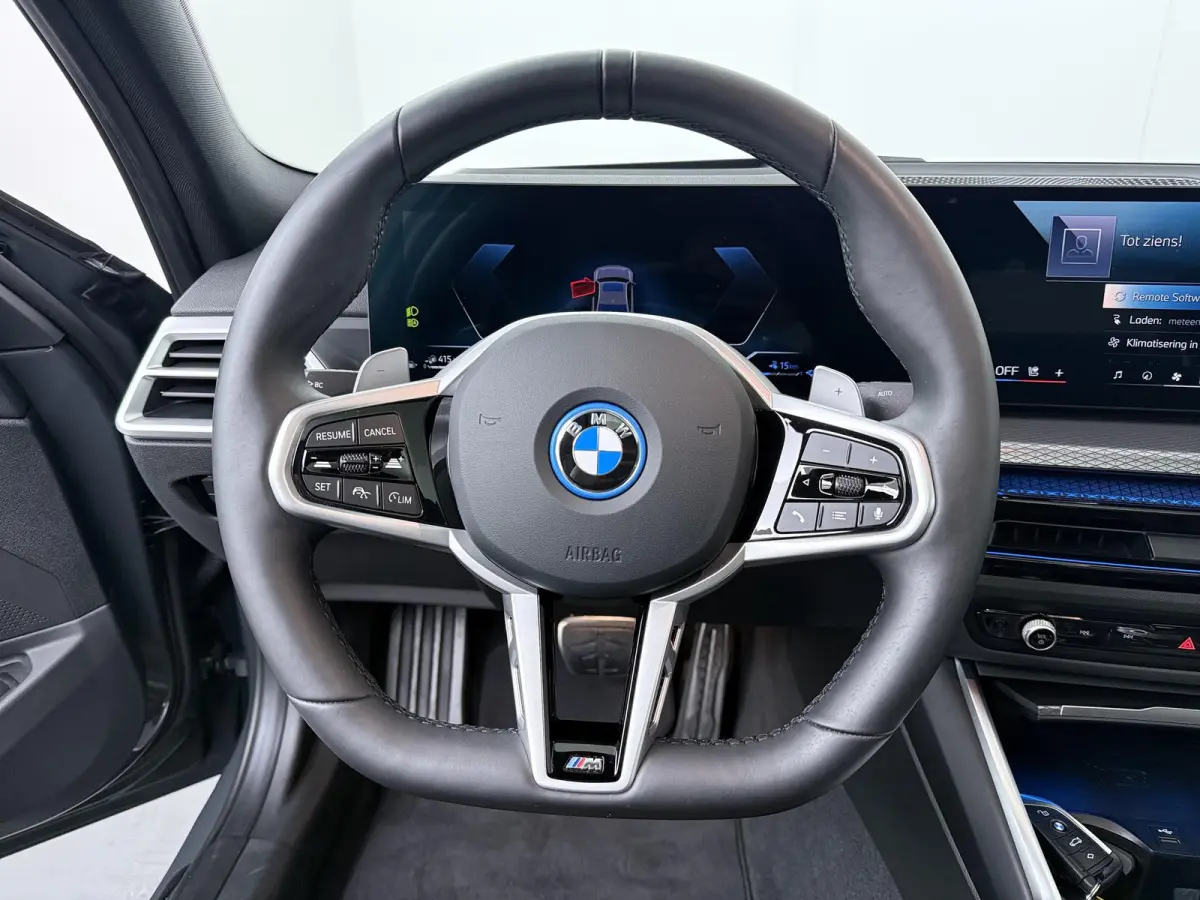 330e | SoH 100% | M-Sportpakket Pro | Panoramadak | Head-Up | Driving Assistant | Comfort Access |