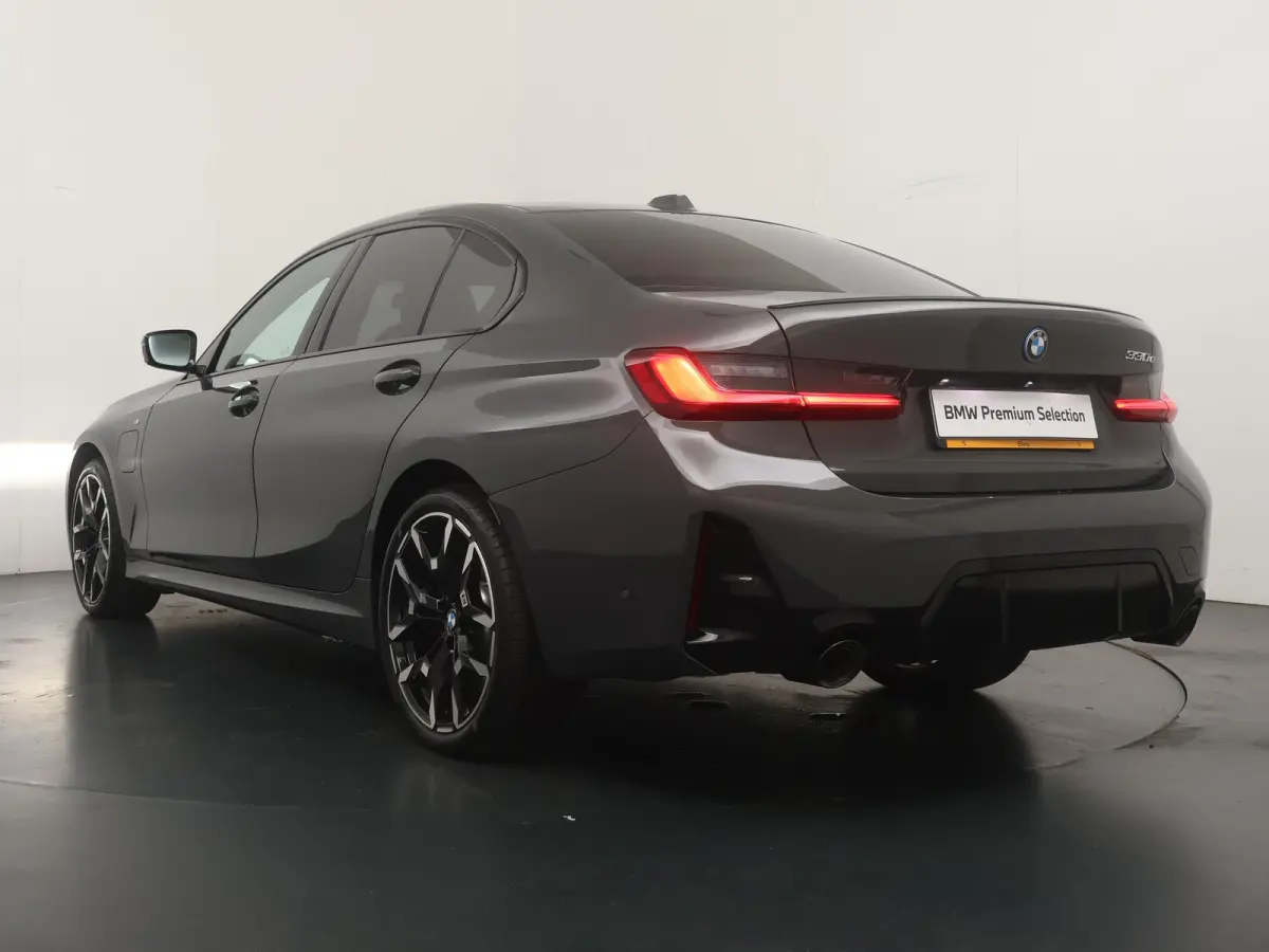 330e | SoH 100% | M-Sportpakket Pro | Panoramadak | Head-Up | Driving Assistant | Comfort Access |