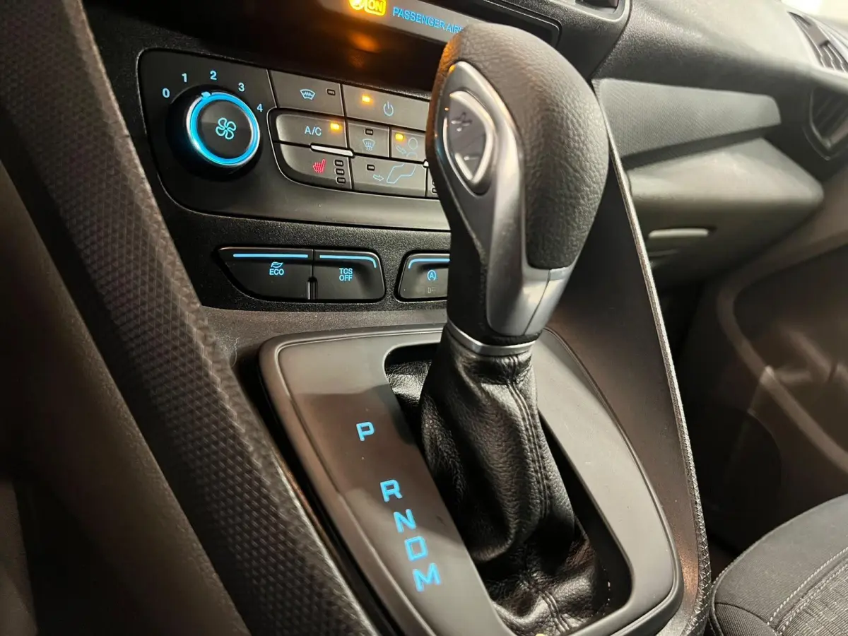 1.5 EcoBlue L2 Trend Automaat Airco Radio Cruise Control Parkeersensoren Achterklep Verwarmbare voorstoelen