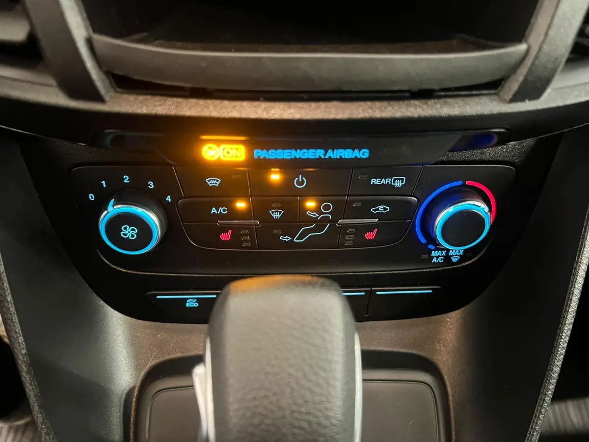 1.5 EcoBlue L2 Trend Automaat Airco Radio Cruise Control Parkeersensoren Achterklep Verwarmbare voorstoelen