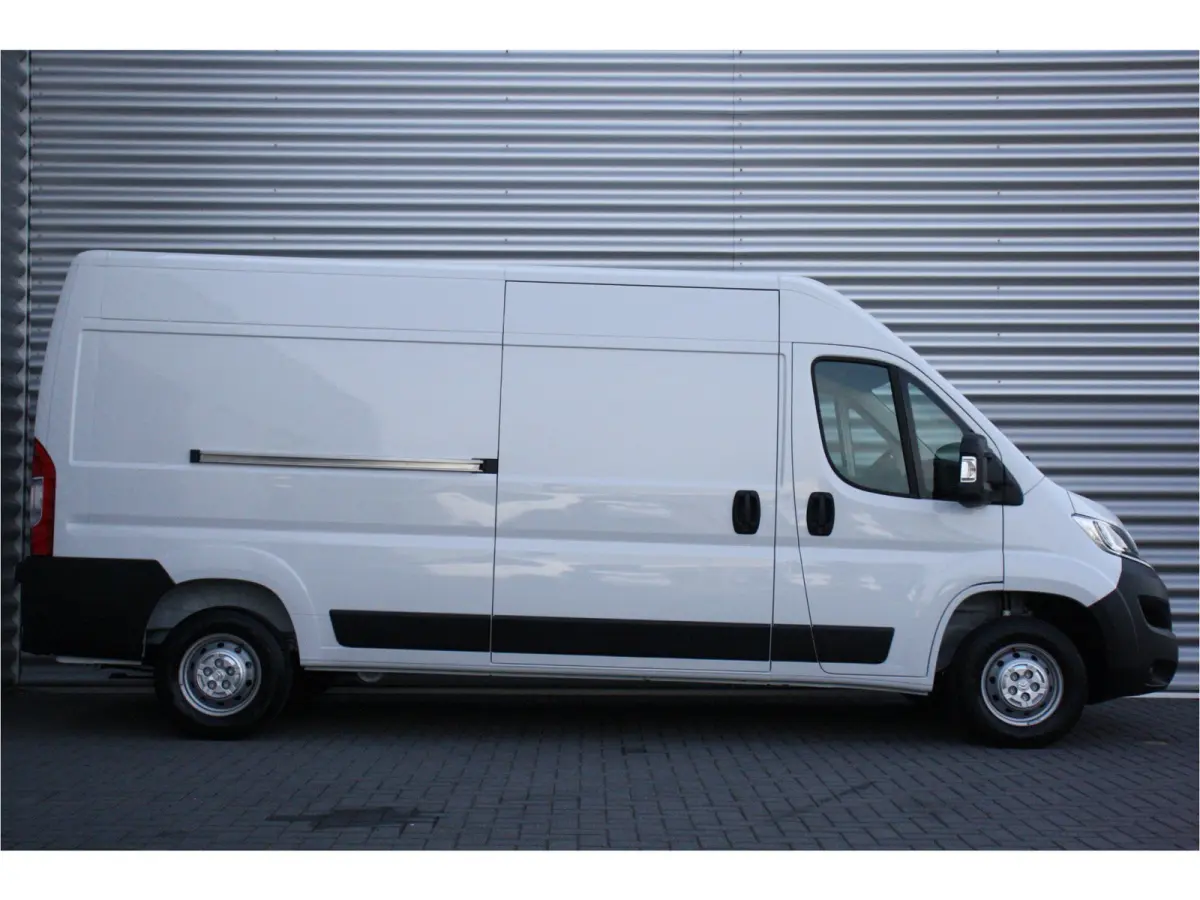 2.2 BLUEHDI 140PK L3H2 3.3T | € 7.300,- Voorraad Voordeel / NAVI / CLIMA / LED / PDC / BLUETOOTH / CRUISECONTROL / DIRECT LEVERBAAR !!