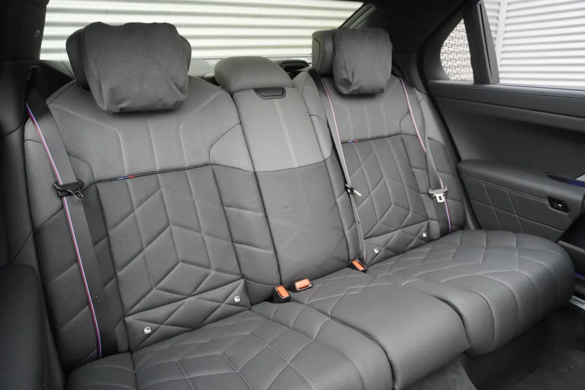 xDrive60 M Sportpakket | Glazen panoramadak Sky Lounge | Driving Assistant Professional | Parking Assistant professional | Stoelventilatie voorstoelen