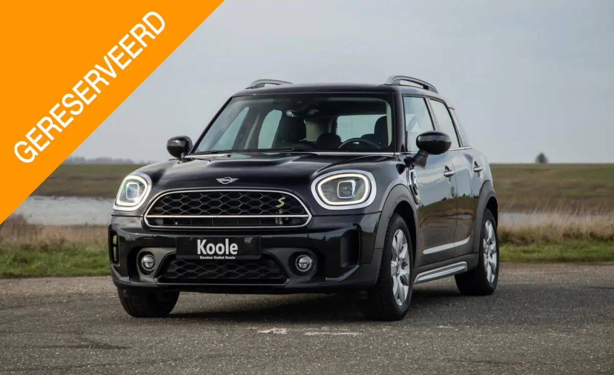 1.5 Cooper ALL4 Essential CAMERA / NAVI / CARPLAY / AIRCO / ZWART / STOELVERWARMING