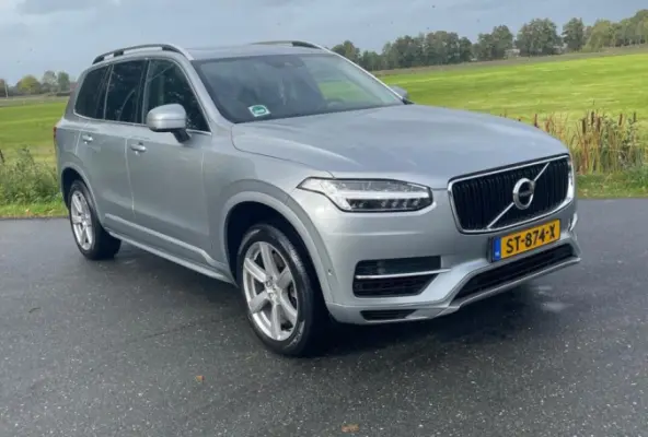 2.0 T8 Twin Engine AWD Momentum