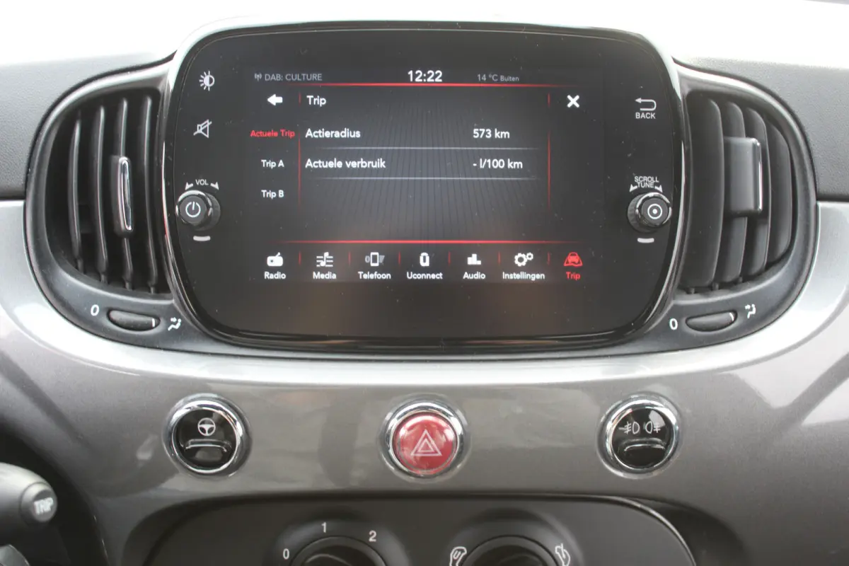 1.0 Hybrid l Cruise Control l Airco l Apple Carplay/ Android Auto l 15 Inch