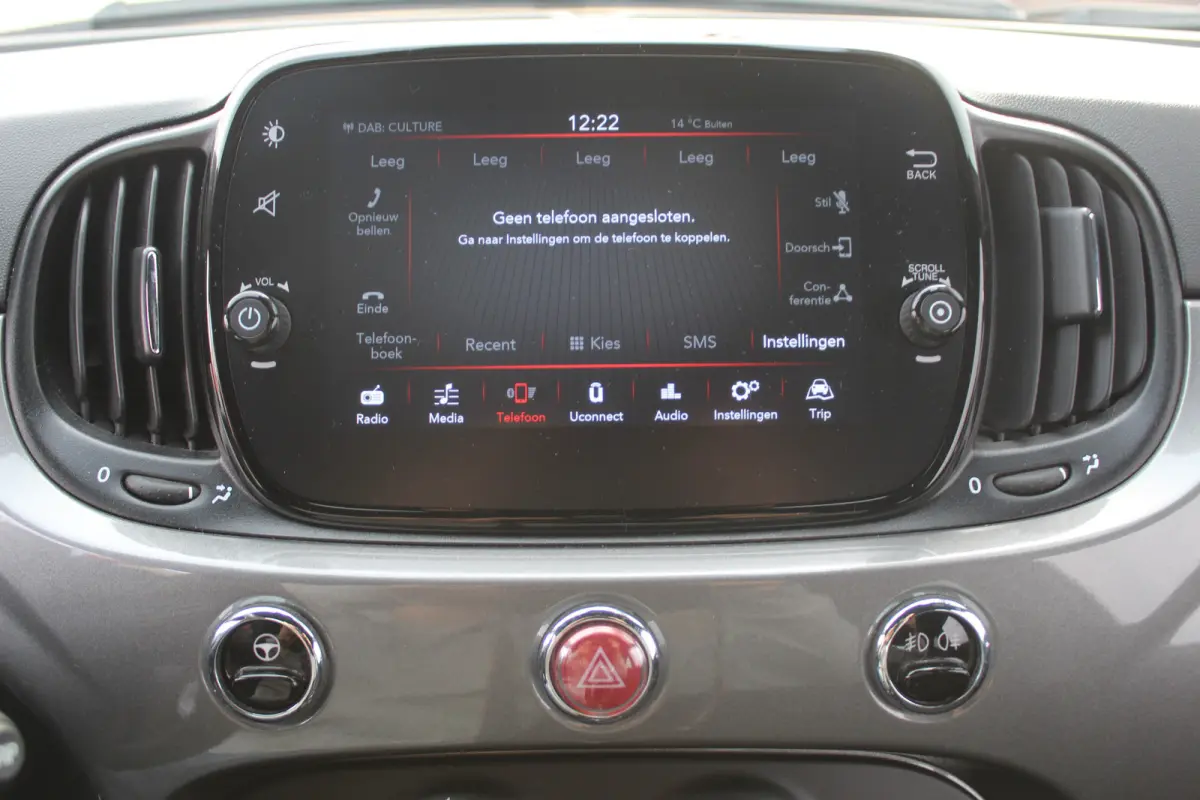 1.0 Hybrid l Cruise Control l Airco l Apple Carplay/ Android Auto l 15 Inch