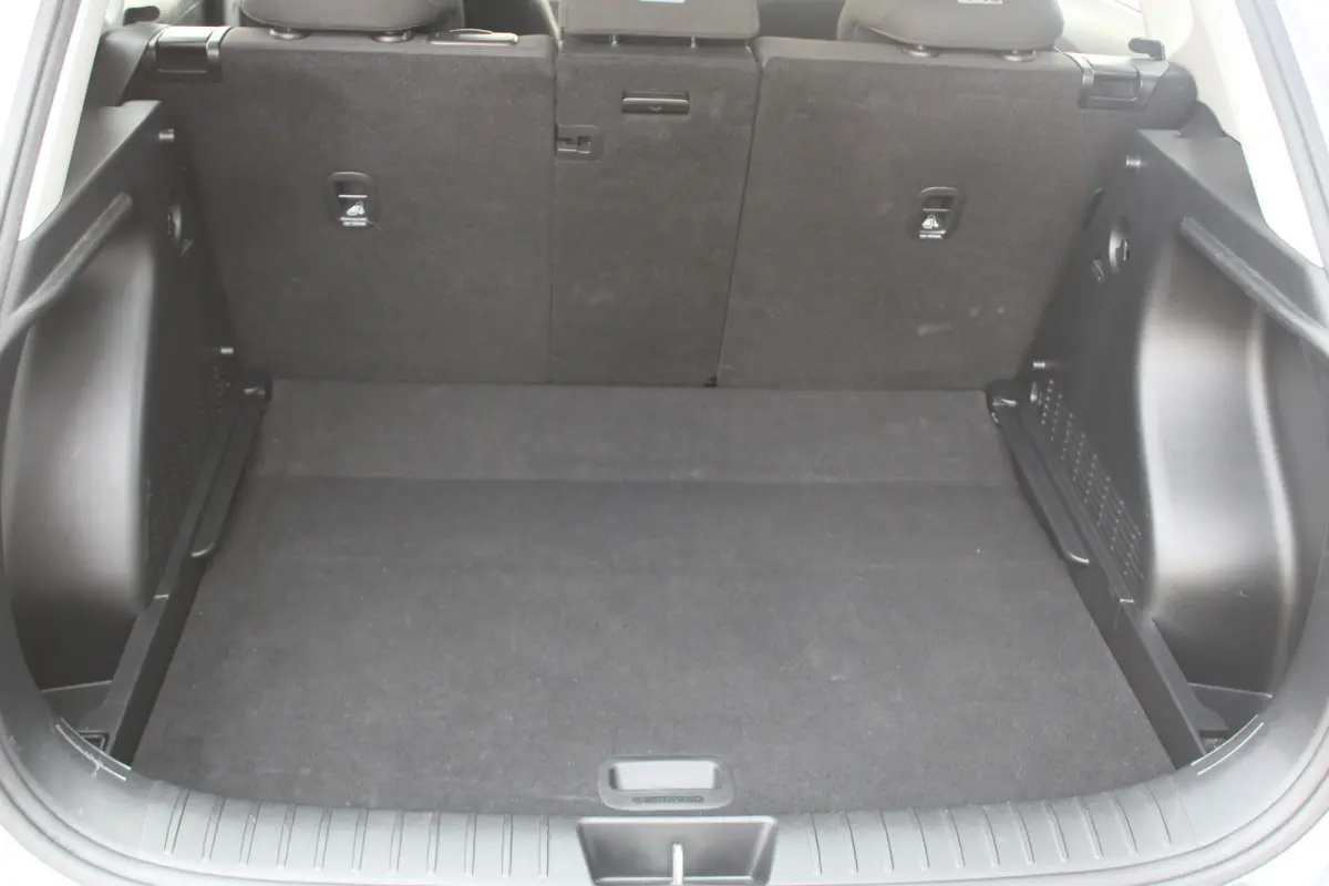 1.6 GDI HEV Comfort l Cruise Control l Lane Assist l PDC V+A l Camera l Airco l Navi l Apple Carplay/ Android Auto