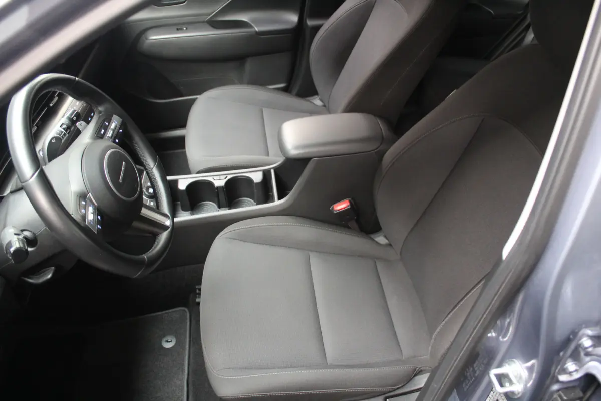 1.6 GDI HEV Comfort l Cruise Control l Lane Assist l PDC l Achteruitrijcamera l Airco l Navi l Apple Carplay/ Android Auto