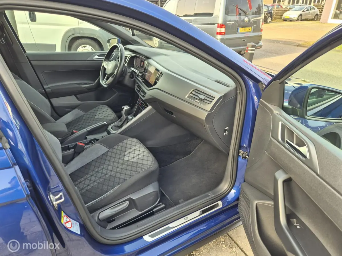 1.0 TSI 2x R-Line, DSG, Pano, IQ Light Grill