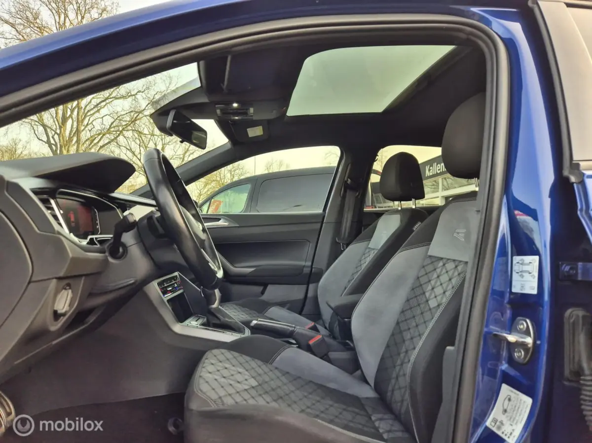 1.0 TSI 2x R-Line, DSG, Pano, IQ Light Grill