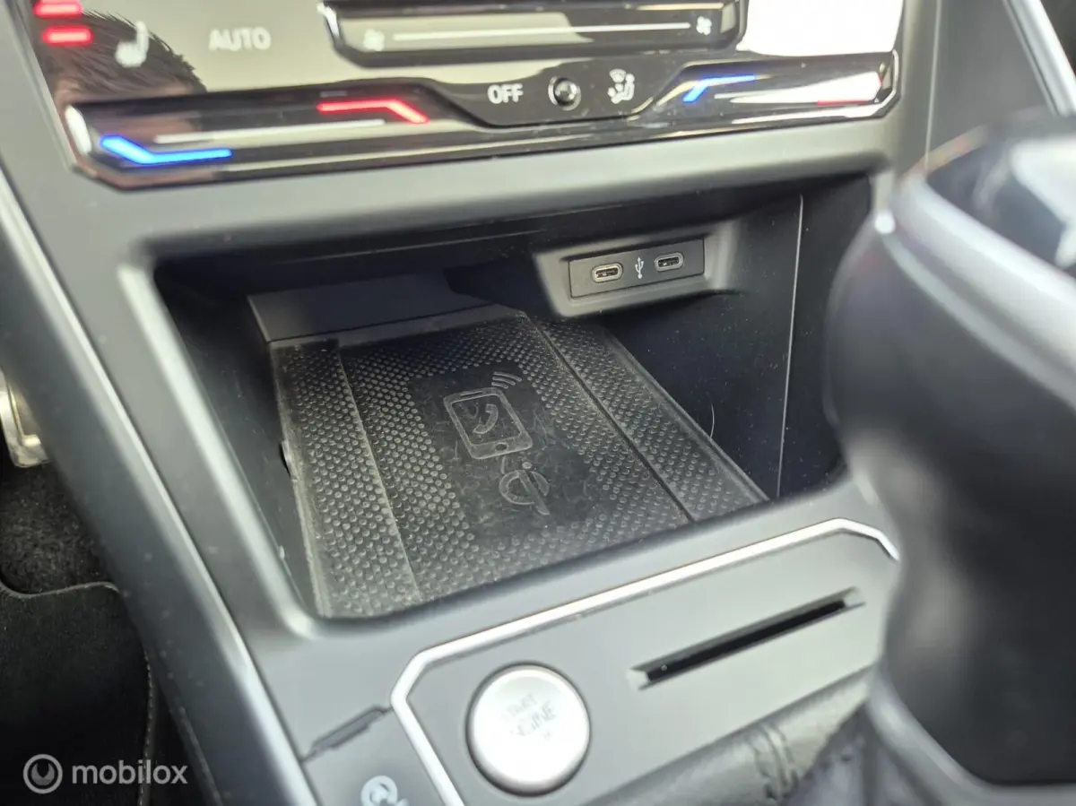 1.0 TSI 2x R-Line, DSG, Pano, IQ Light Grill