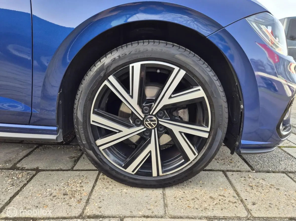 1.0 TSI 2x R-Line, DSG, Pano, IQ Light Grill
