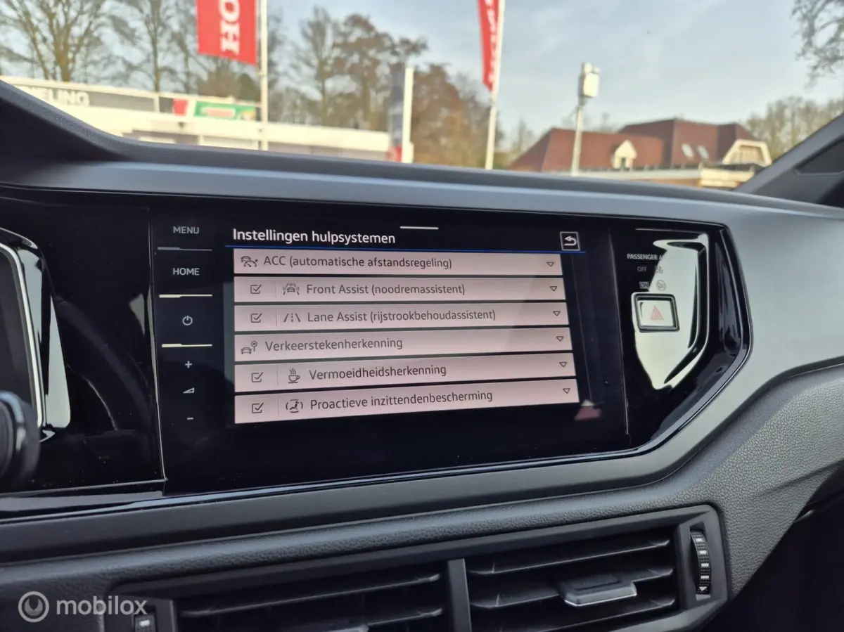 1.0 TSI 2x R-Line, DSG, Pano, IQ Light Grill