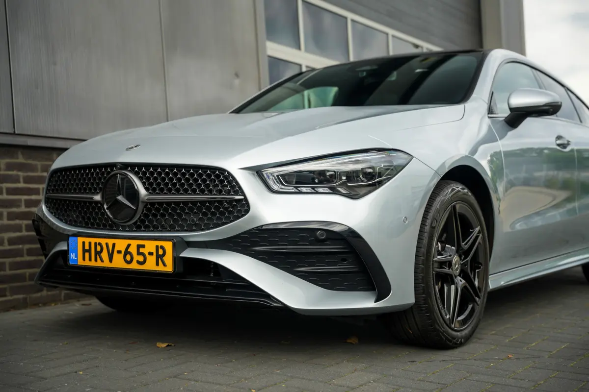 250 e 218 pk AMG Line / Pano-Dak/ Distronic/ AMG-line/Keyless/ Widescreen/ Stoel/Stuur.verw/ Head-Up/ Sfeerverl./  19''LMV