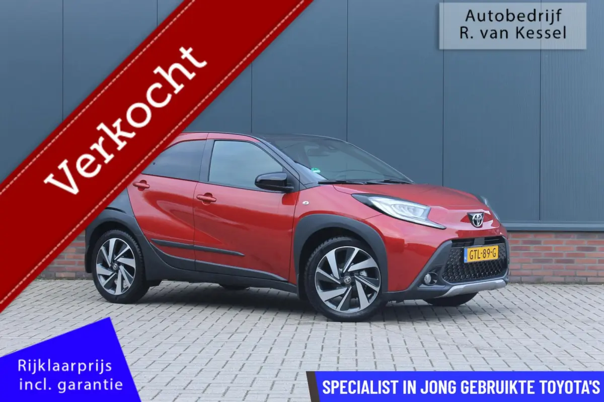 1.0 VVT-i MT Envy I Luxe uitvoering! I Trekhaak I PDC I NL-auto