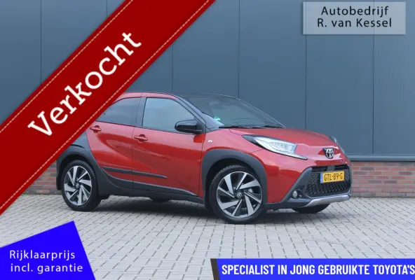 1.0 VVT-i MT Envy I Luxe uitvoering! I Trekhaak I PDC I NL-auto