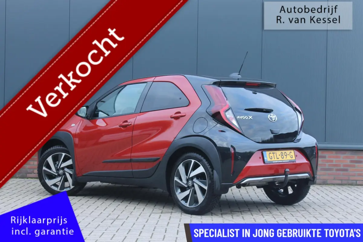 1.0 VVT-i MT Envy I Luxe uitvoering! I Trekhaak I PDC I NL-auto