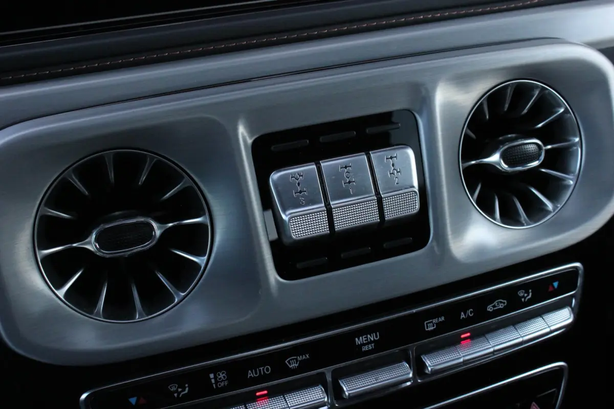 63 / BURMESTER / INCL. BTW / PANO-DAK / G-MANUFAKTUR / STOELMASSAGE / FULL / DISTRONIC / TREKHAAK / 360 CAM