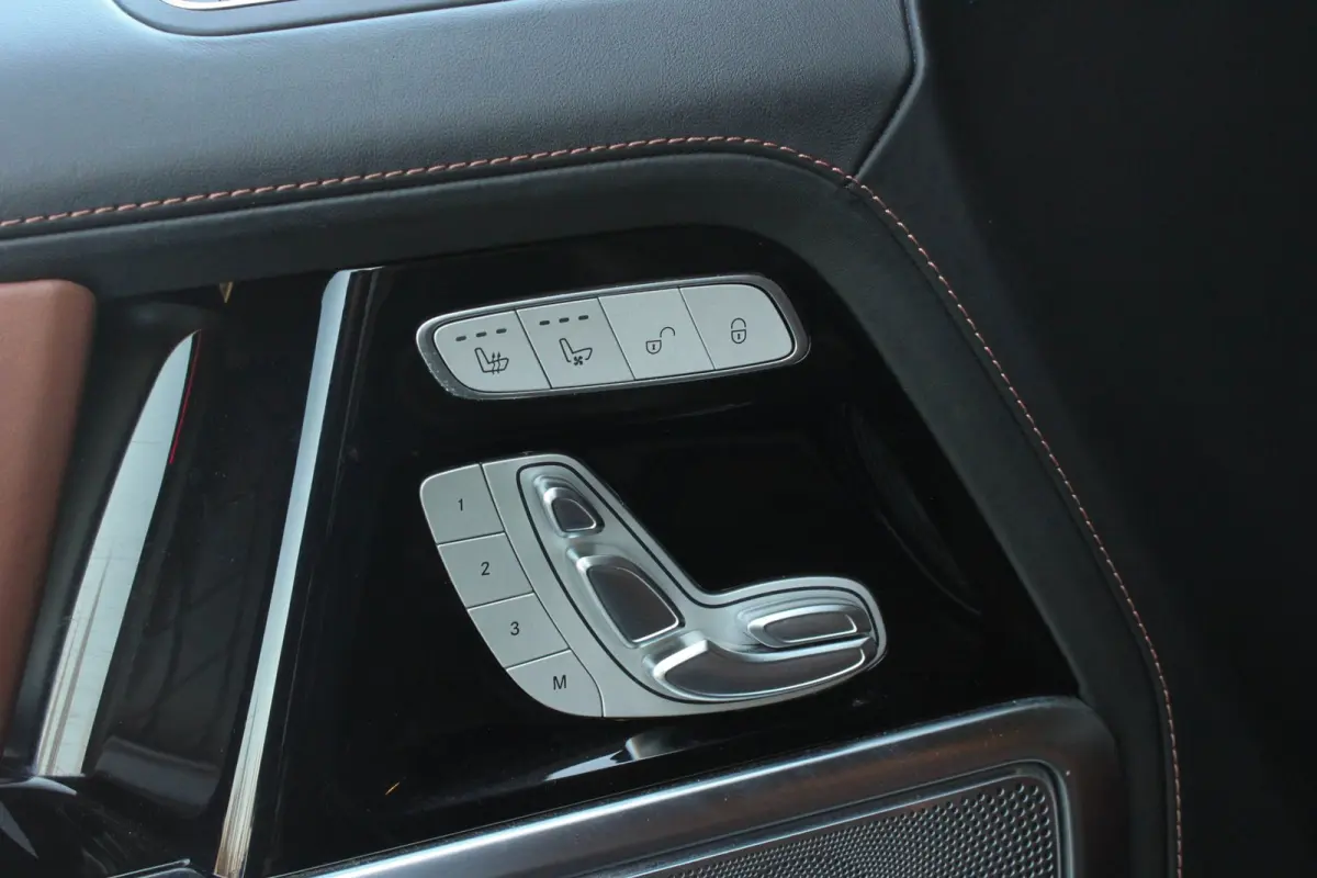 63 / BURMESTER / INCL. BTW / PANO-DAK / G-MANUFAKTUR / STOELMASSAGE / FULL / DISTRONIC / TREKHAAK / 360 CAM