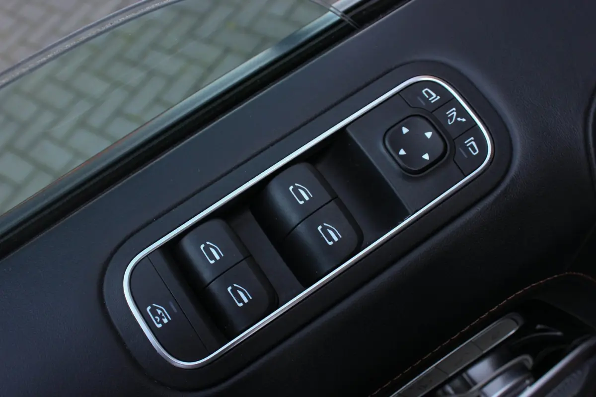 63 / BURMESTER / INCL. BTW / PANO-DAK / G-MANUFAKTUR / STOELMASSAGE / FULL / DISTRONIC / TREKHAAK / 360 CAM
