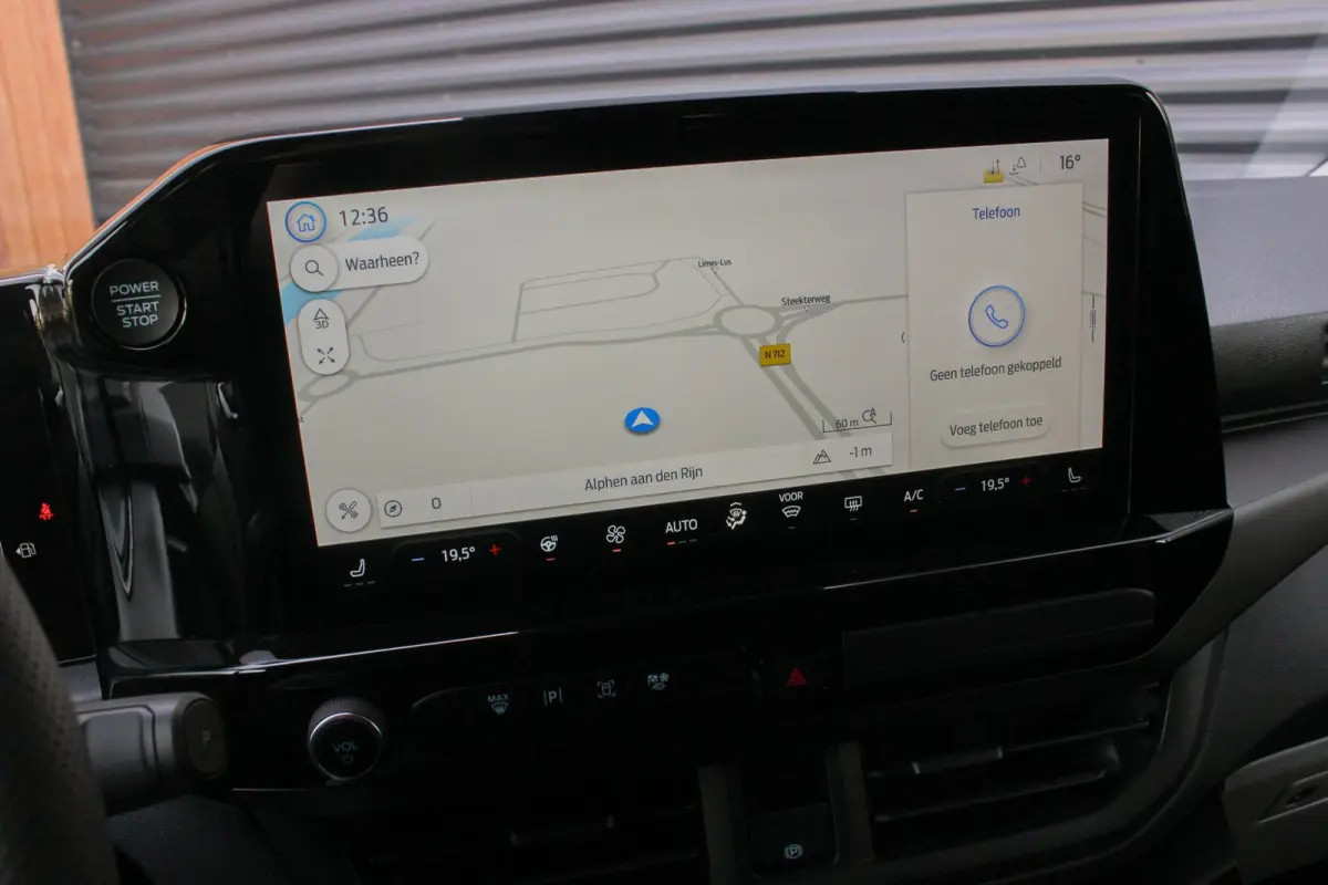 320 2.0 TDCI L2H1 MS-RT DC AWD DUBBEL CABINE BPM VRIJ / KUIPSTOELEN / DIRECT RIJDEN / NAVIGATIE / FULL BLACK