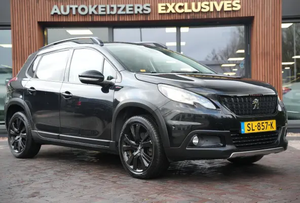 1.2 PureTech GT-line Black on black Panoramadak Lederen bekleding