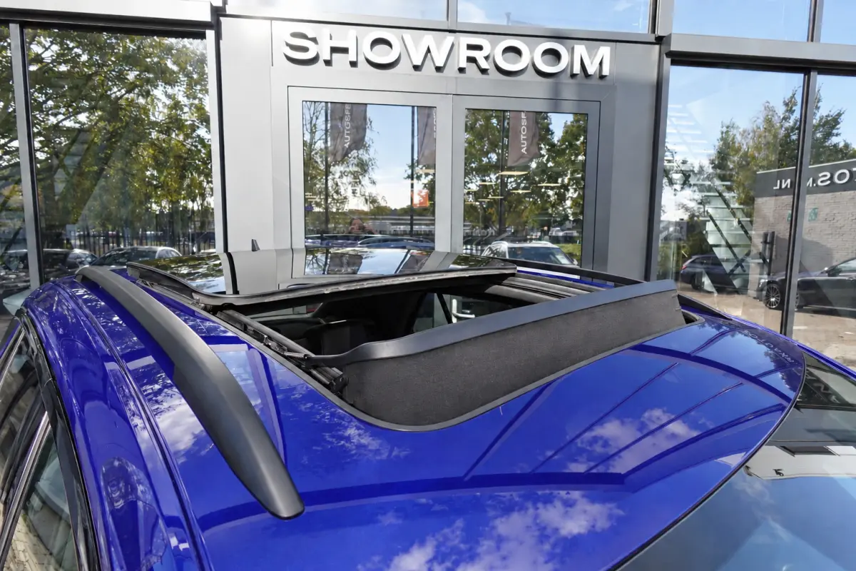 1.5 TSI R-Line PANO CAM BLINDSPOT