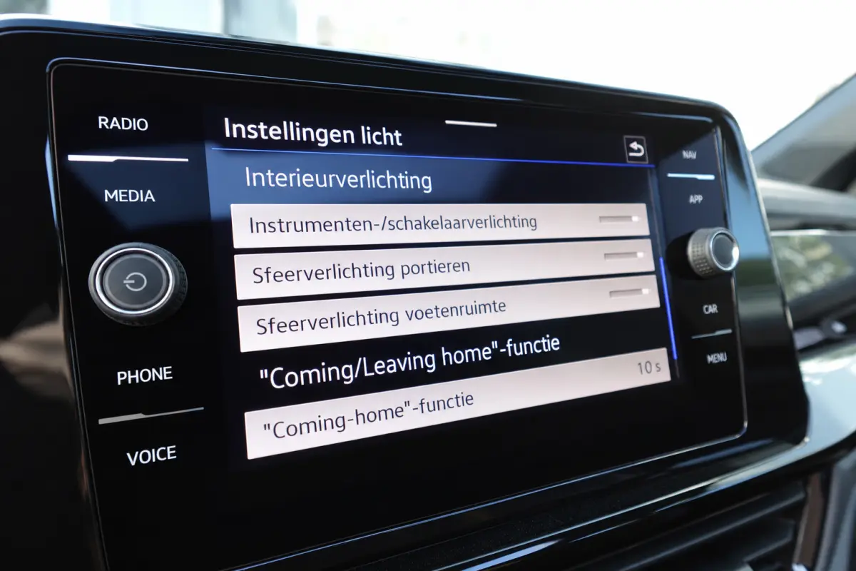 1.5 TSI R-Line PANO CAM BLINDSPOT