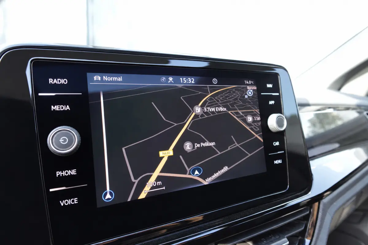 1.5 TSI R-Line PANO CAM BLINDSPOT