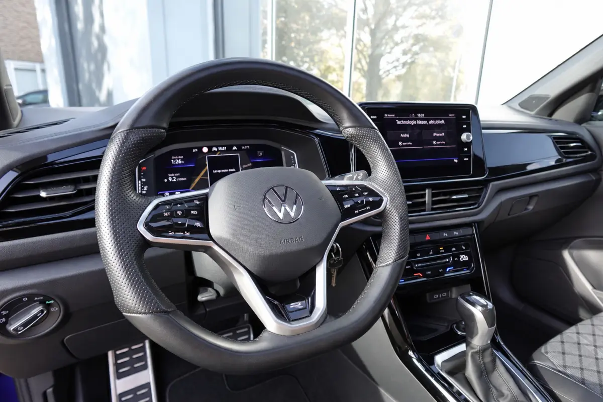 1.5 TSI R-Line PANO CAM BLINDSPOT
