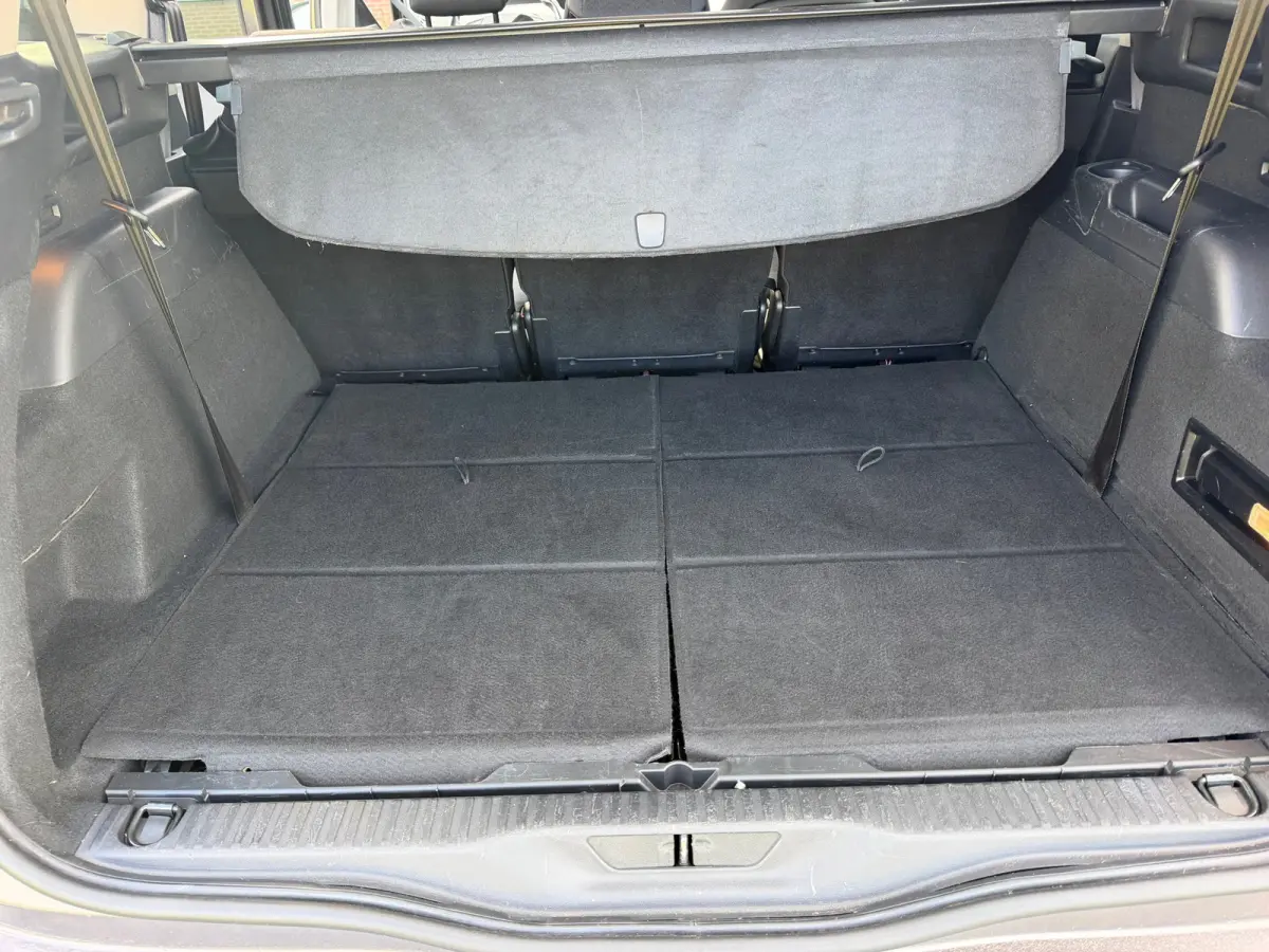 1.2 PureTech Shine - Gris Moka - 7 persoons uitvoering - Topstaat