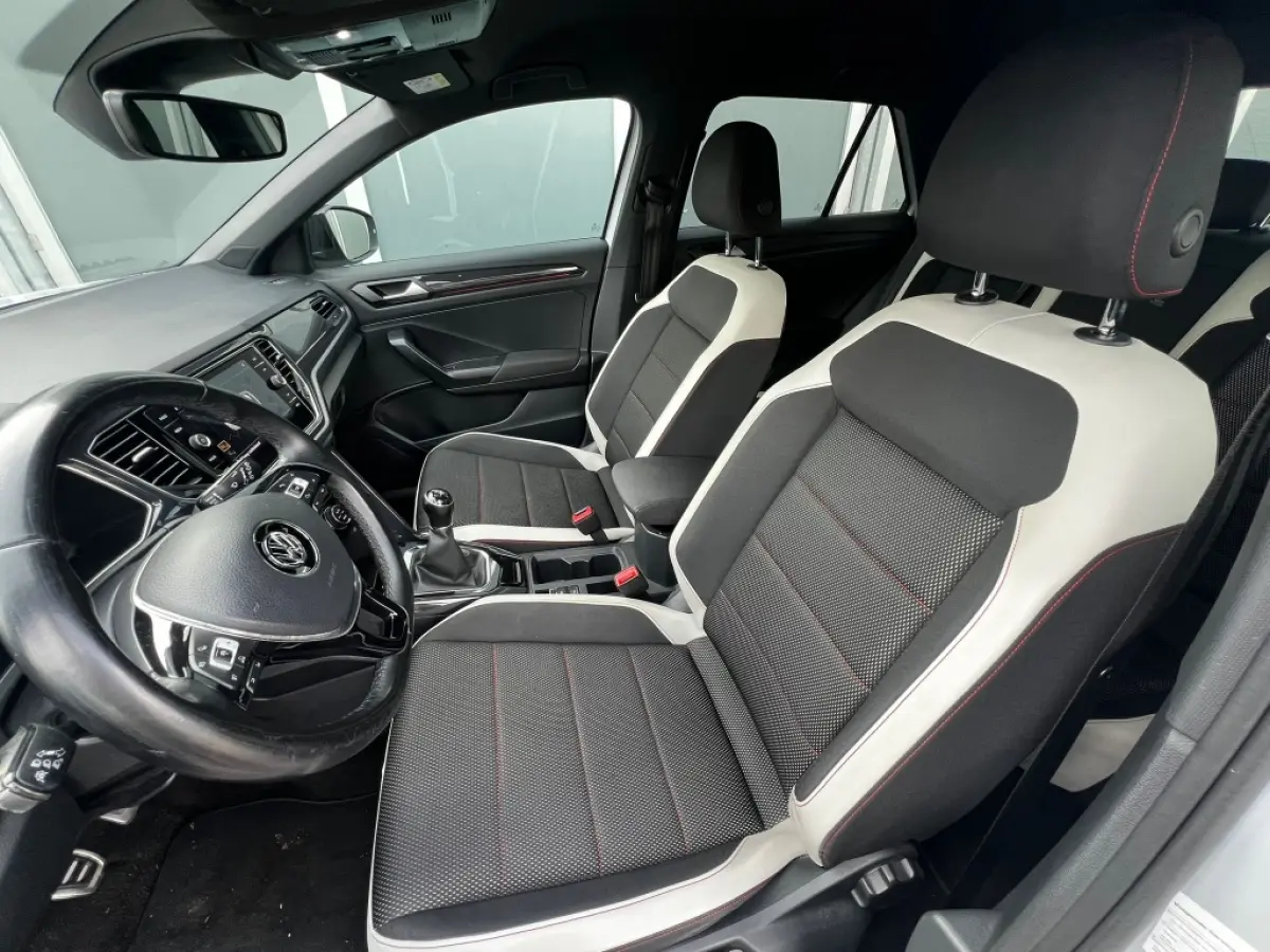 1.5TSI 150pk Sport | ACC | Camera | Carplay | Trekhaak | Navi | Climate