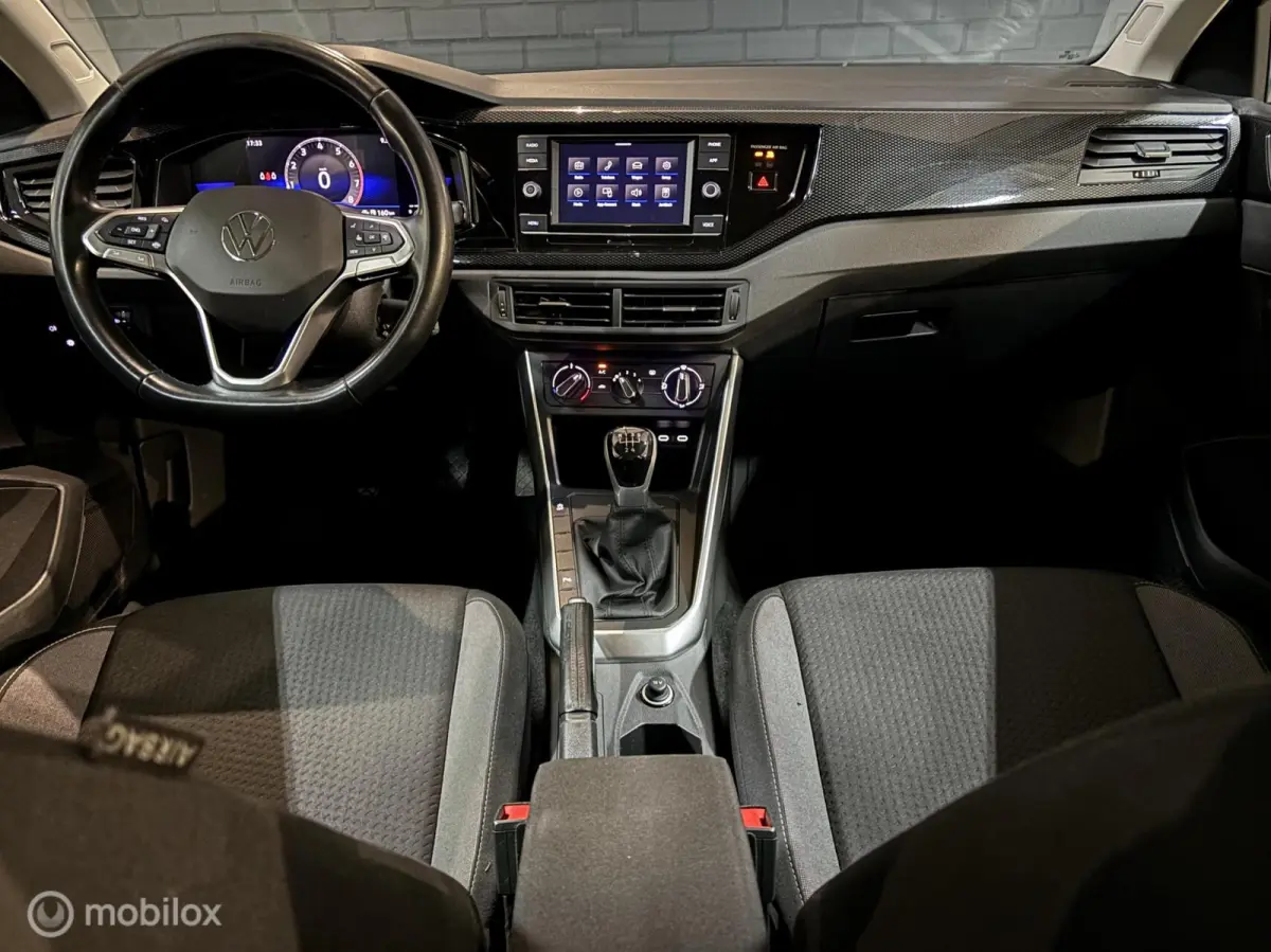 1.0 Deep Black/Digital cockpit/Cruise/