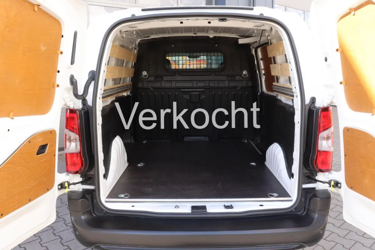 1.5 BlueHDI PRO l NAVI l CAMERA l PDC l DEALER ONDERHOUDEN
