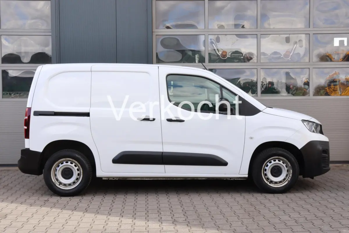 1.5 BlueHDI PRO l NAVI l CAMERA l PDC l DEALER ONDERHOUDEN