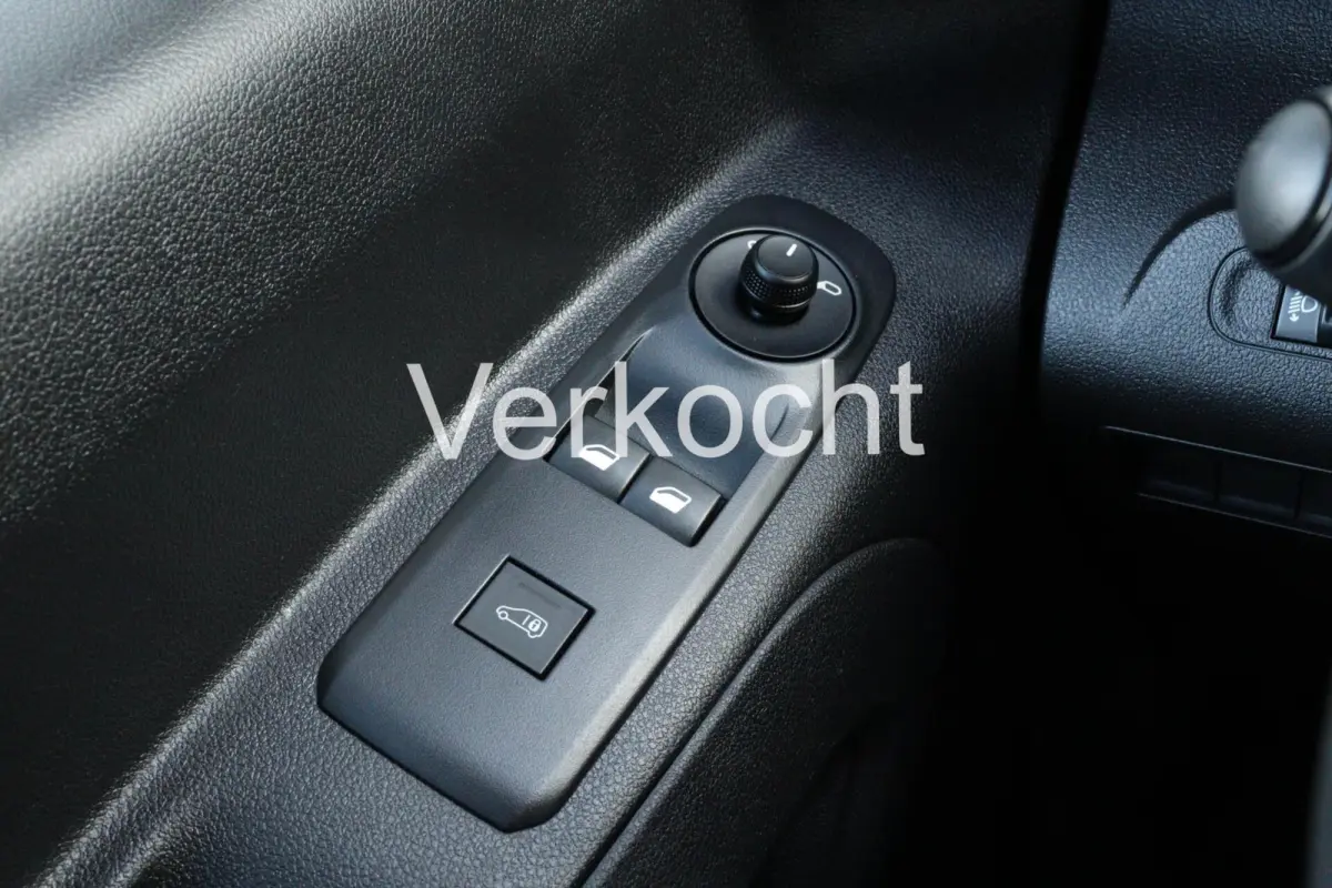1.5 BlueHDI PRO l NAVI l CAMERA l PDC l DEALER ONDERHOUDEN